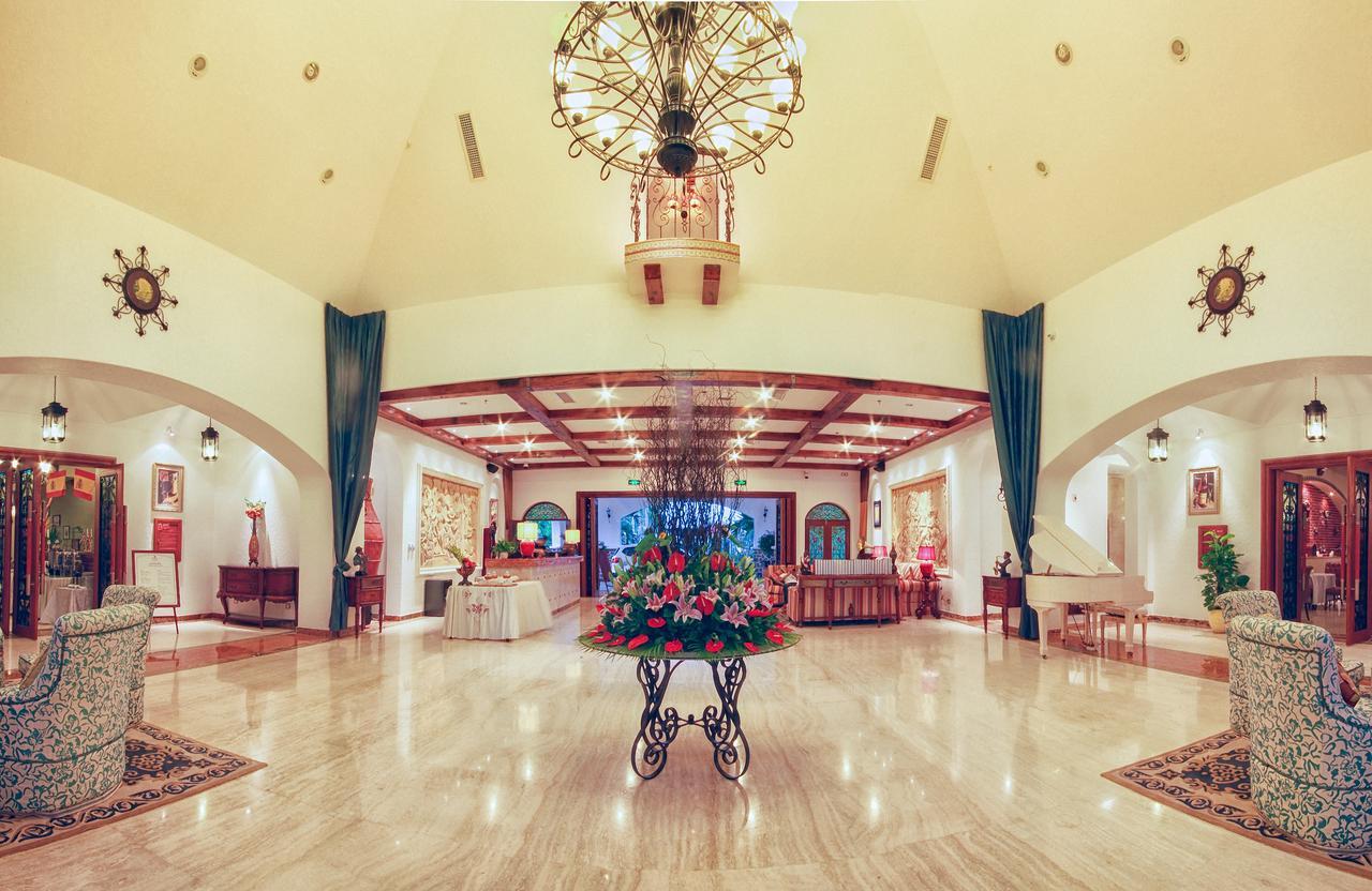 เบสต์ เวสเทิร์น พรีเมียร์ อินเตอร์เนชั่นแนล รีสอร์ต โฮเต็ล ซานย่า Hotel ภายนอก รูปภาพ
